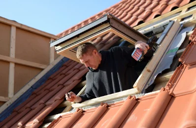 Pose de fenêtres de toit Velux à Vaucogne
